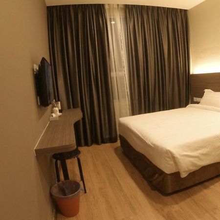 U Design Hotel קואלה ליפיס מראה חיצוני תמונה